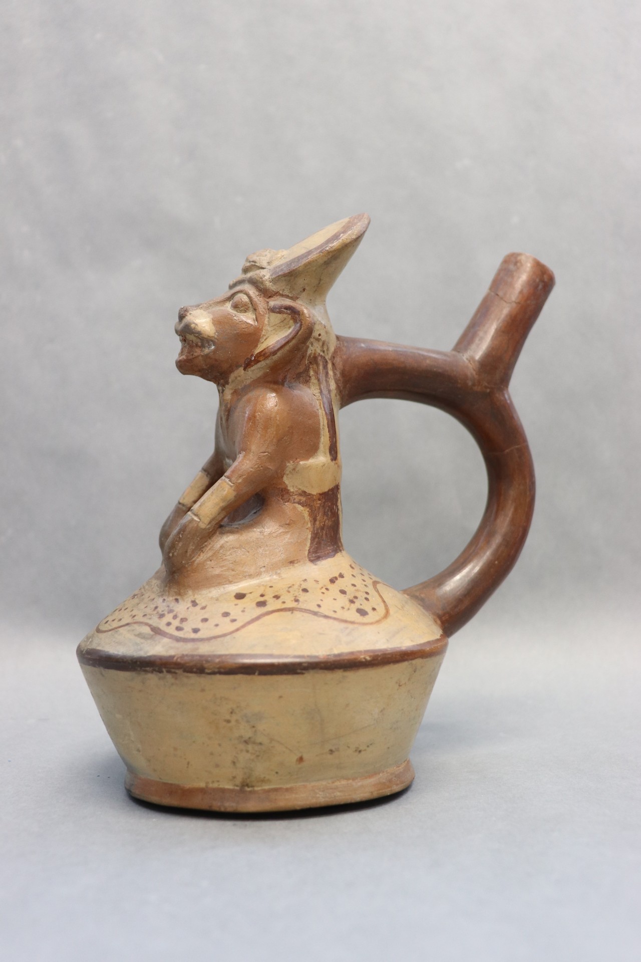 Vase mochica vue latérale